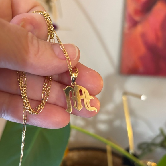 ETSY - Custom Old English Letter "M" Pendant - Picture 4 of 8